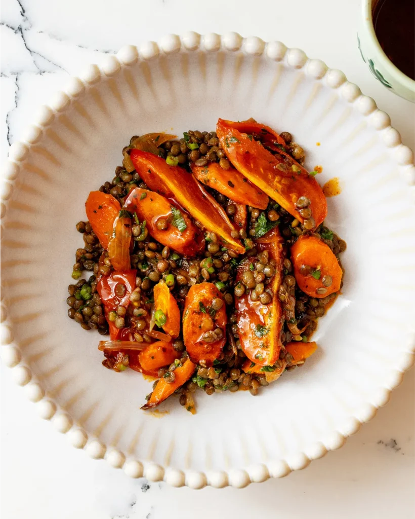 Roasted carrots and tomatoes lentil salad