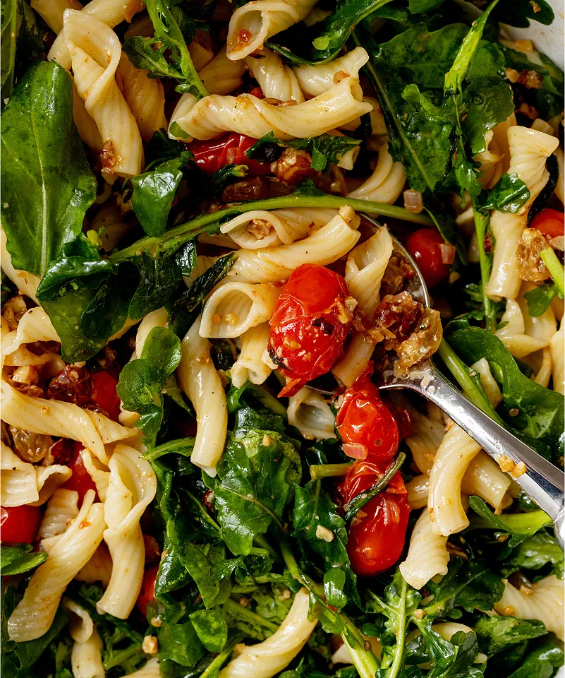 Arugula pasta salad