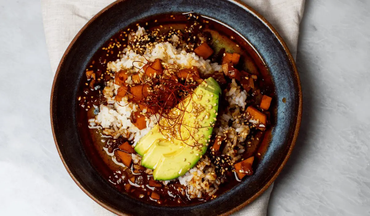 Spicy Sesame Sweet Potato Bowl