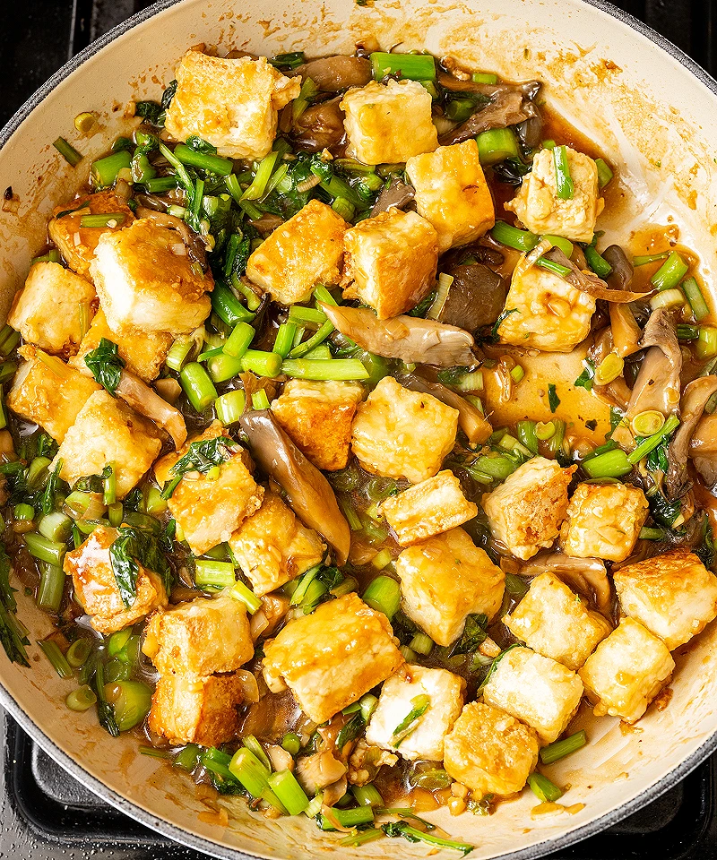 Saucy crispy tofu