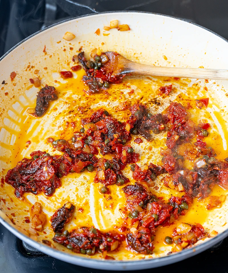 Brown tomato paste