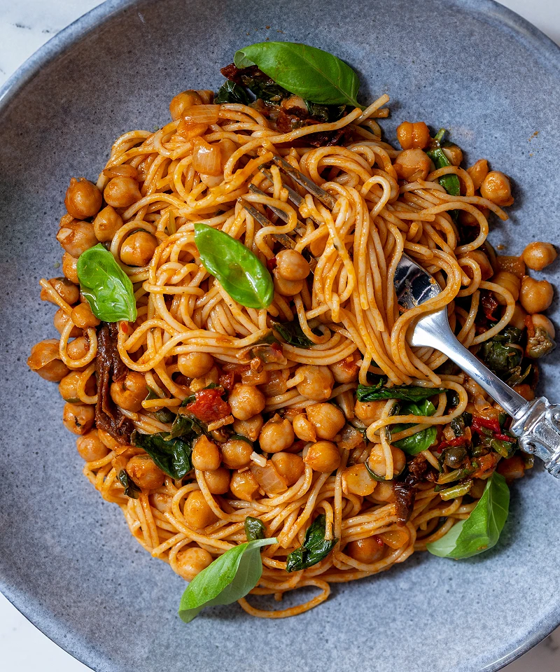 Vegan Sun-Dried Tomato Pasta with Chickpeas_Hero